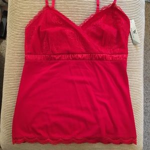 🆕 Red Lace Cami Tank Worthington ❤️💗